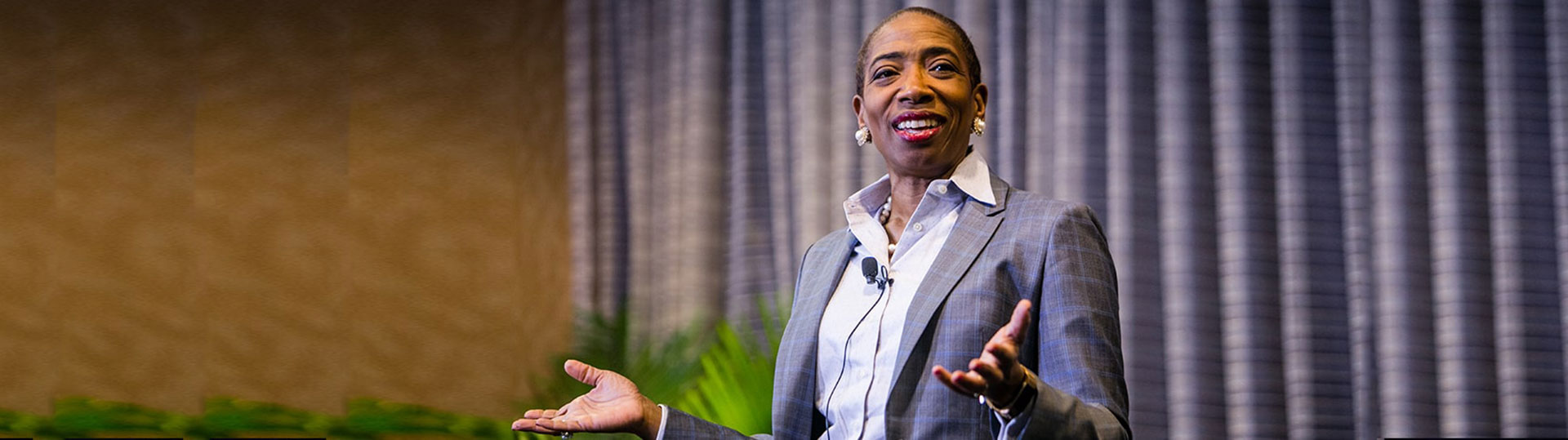 Carla Harris Gives “Pearls” at Women in Cloud